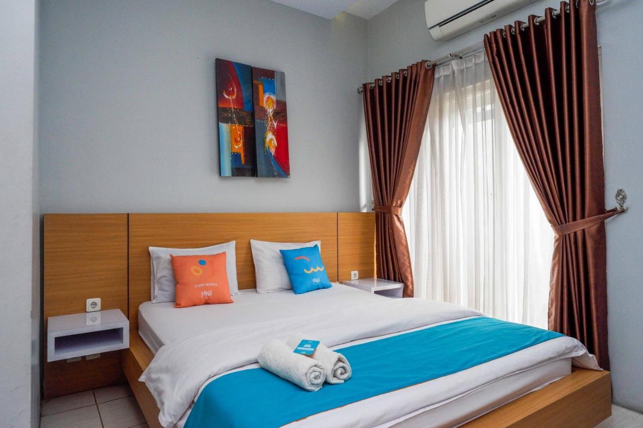 Sans Hotel Absari Yogyakarta Jarakan Bagian luar foto