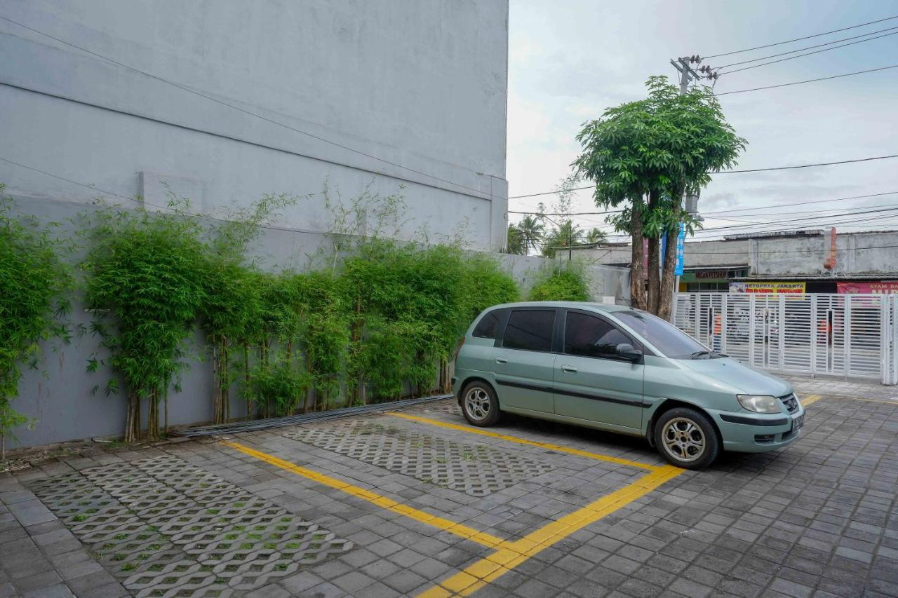 Sans Hotel Absari Yogyakarta Jarakan Bagian luar foto